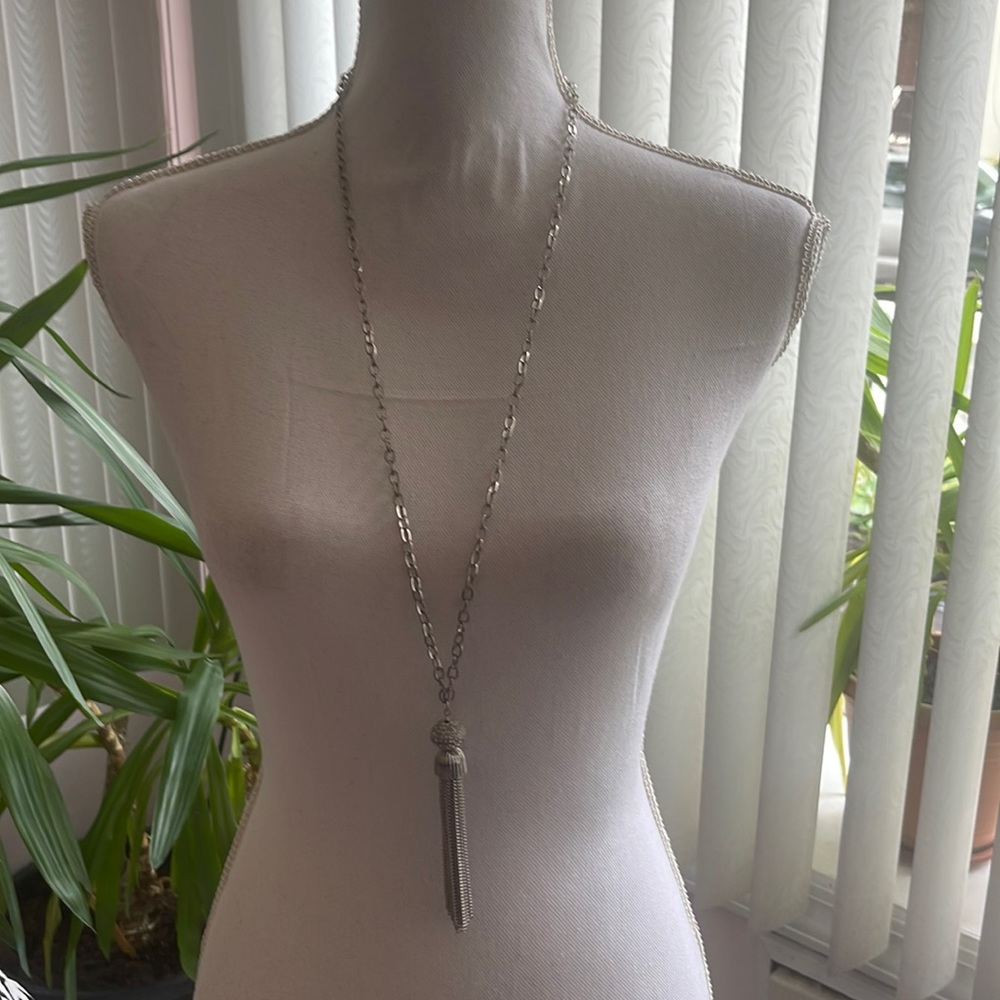 NWOT New York and Company tassel necklace